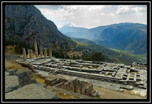 Templo de Apolo - Delfos - Conocete a ti mismo